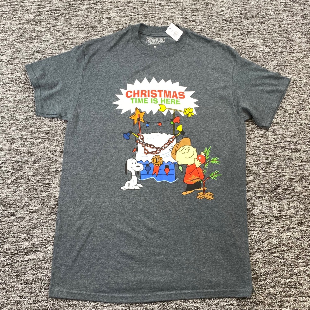 NWT Peanuts Christmas Time Is Here Shirt Mens Medium Snoopy Charlie Brown Gray